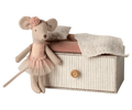 Dancing Mouse in Daybed, Little Sister